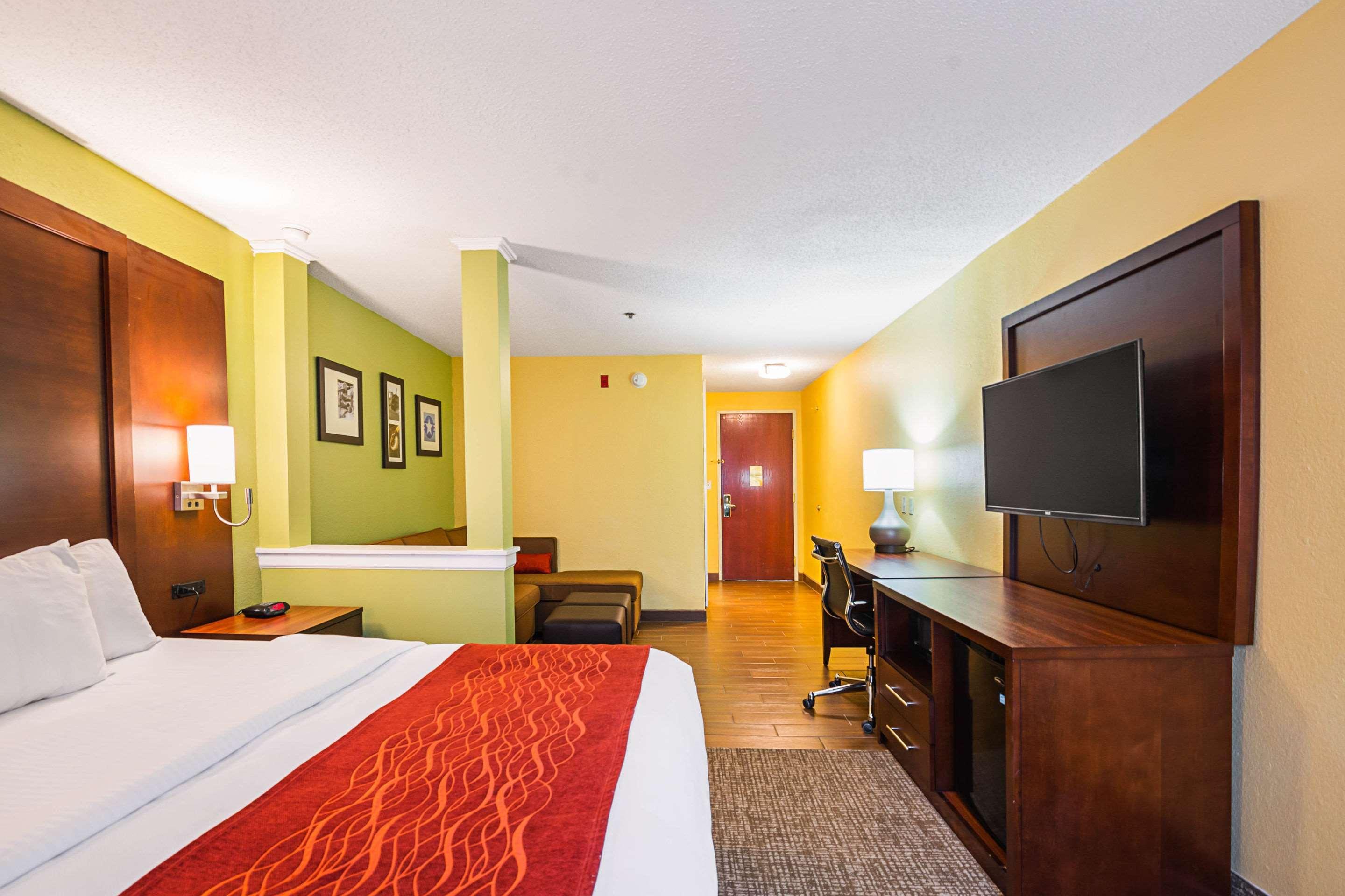 Comfort Inn & Suites Englewood Экстерьер фото