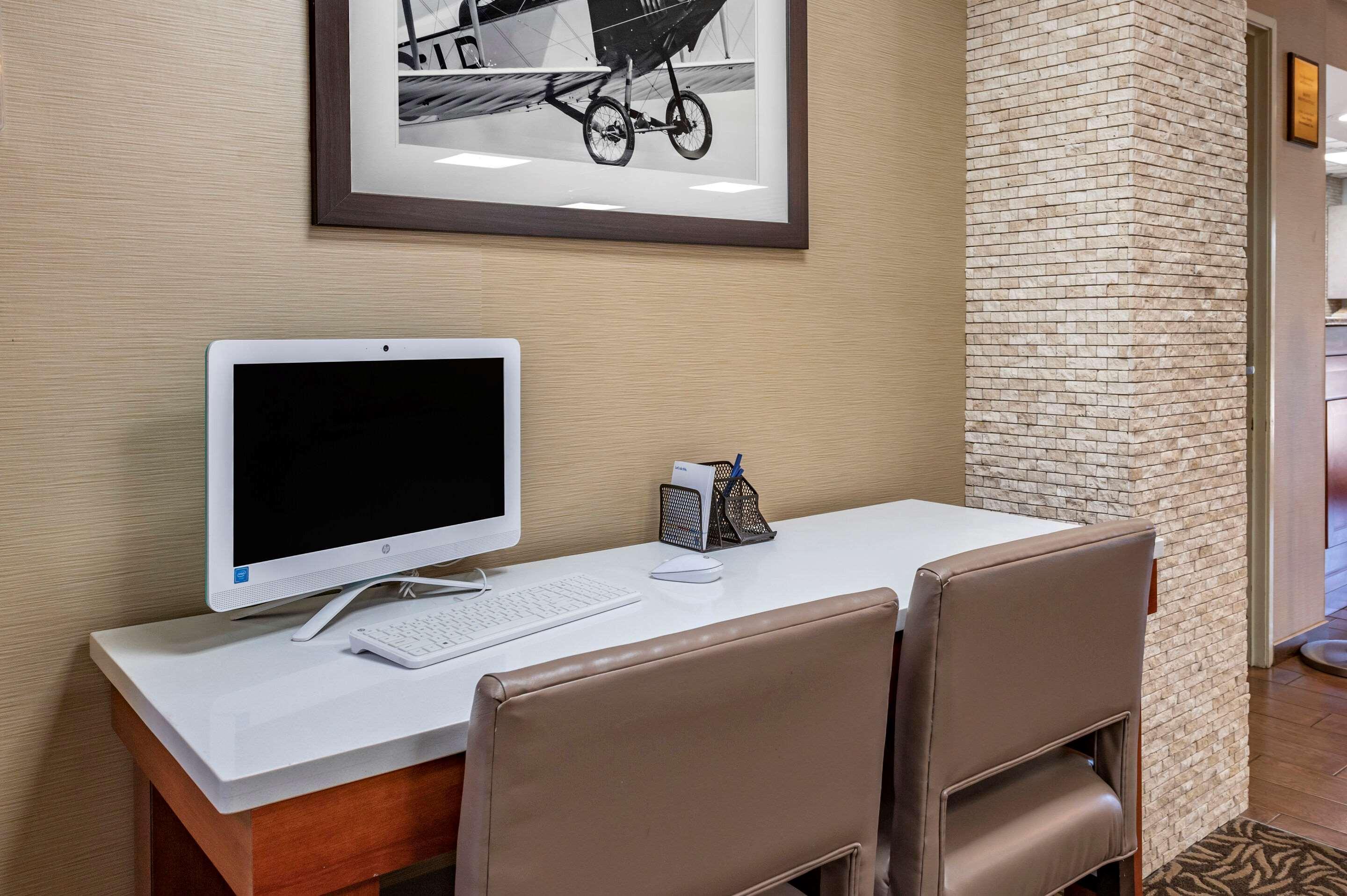 Comfort Inn & Suites Englewood Экстерьер фото
