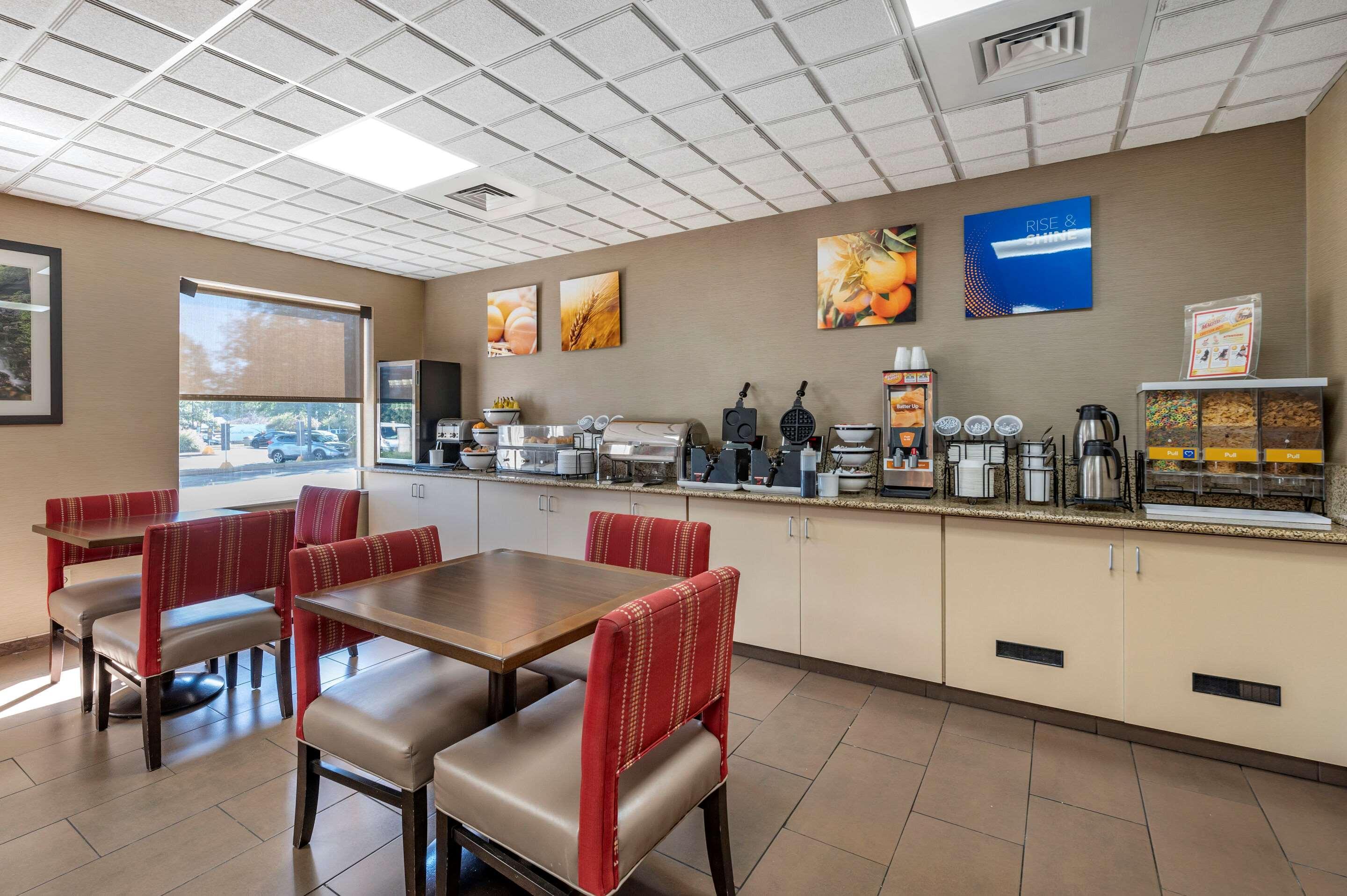 Comfort Inn & Suites Englewood Экстерьер фото