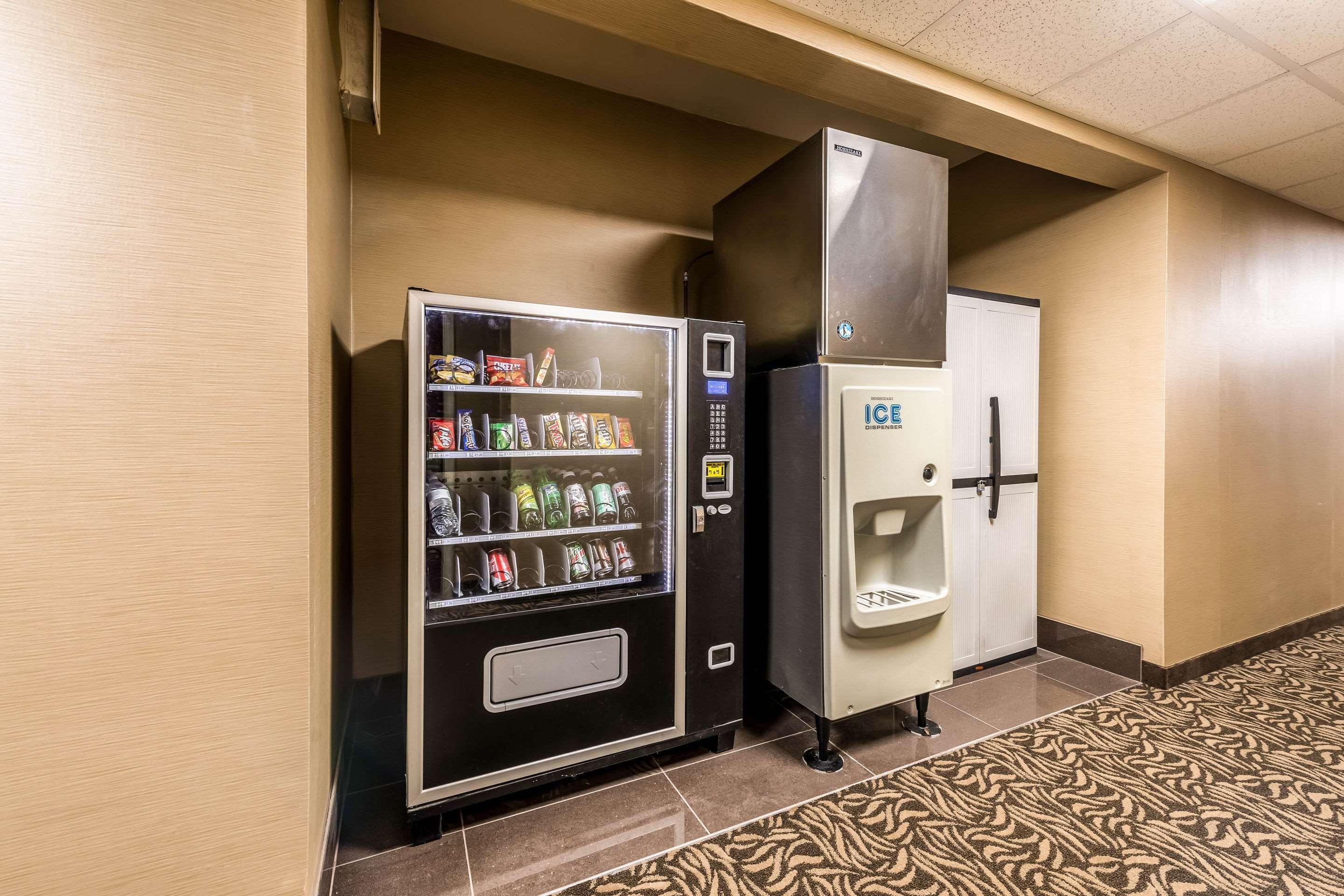 Comfort Inn & Suites Englewood Экстерьер фото