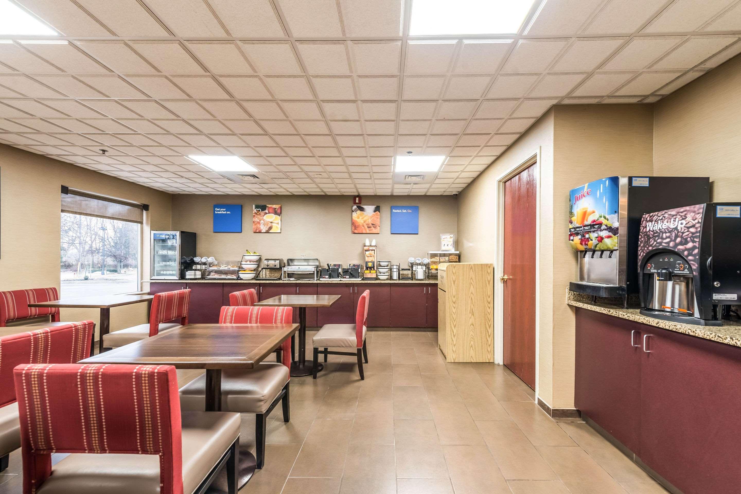 Comfort Inn & Suites Englewood Экстерьер фото